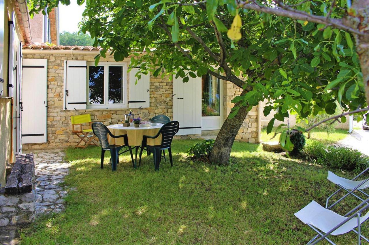 Charming Holiday Home With Private Garden, Revest-Du-Bion Exterior photo